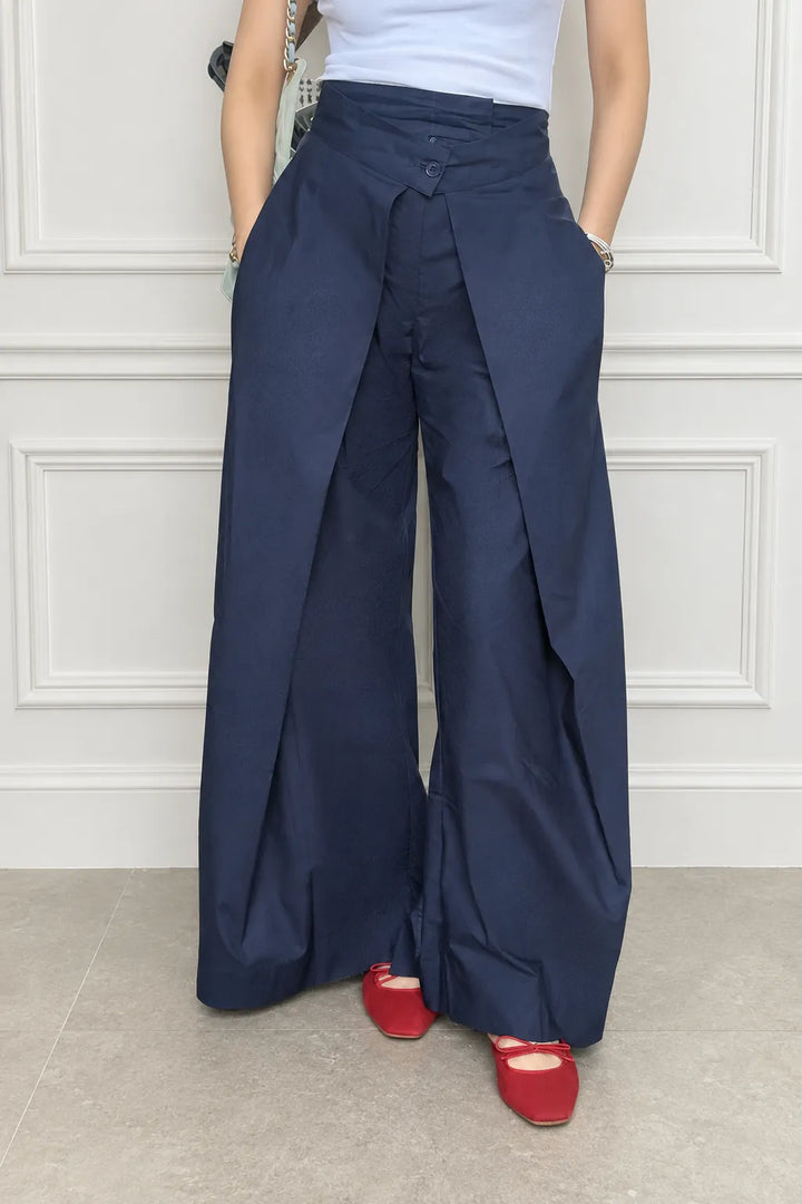 Itika Arora in Kyoto Pants