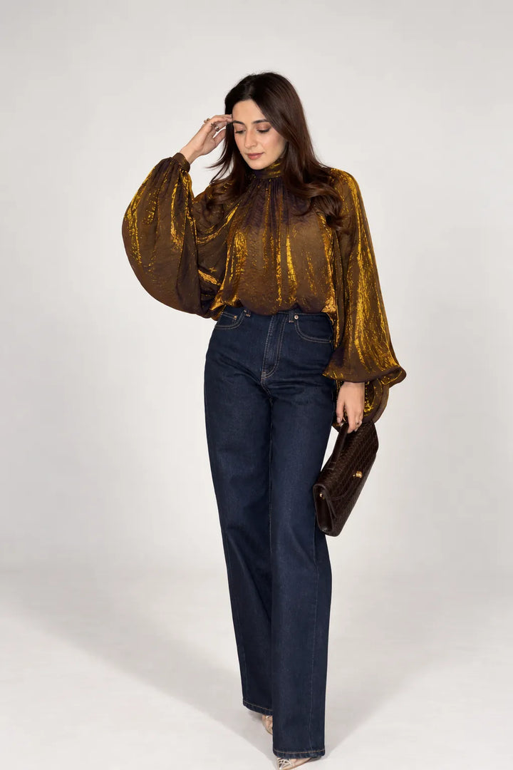 Itika Arora in Midas Gold Top