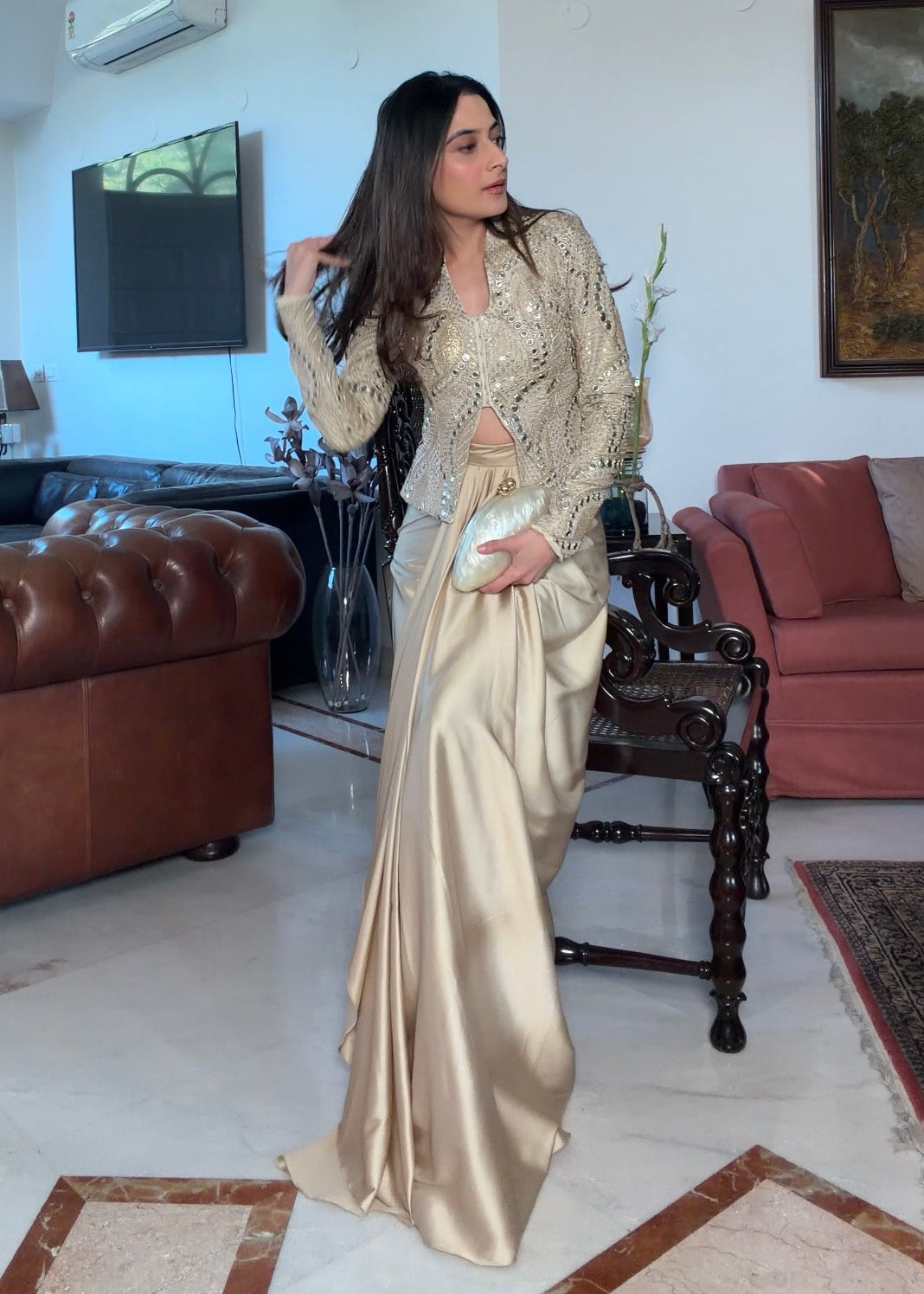 Itika Arora in Zareen Set