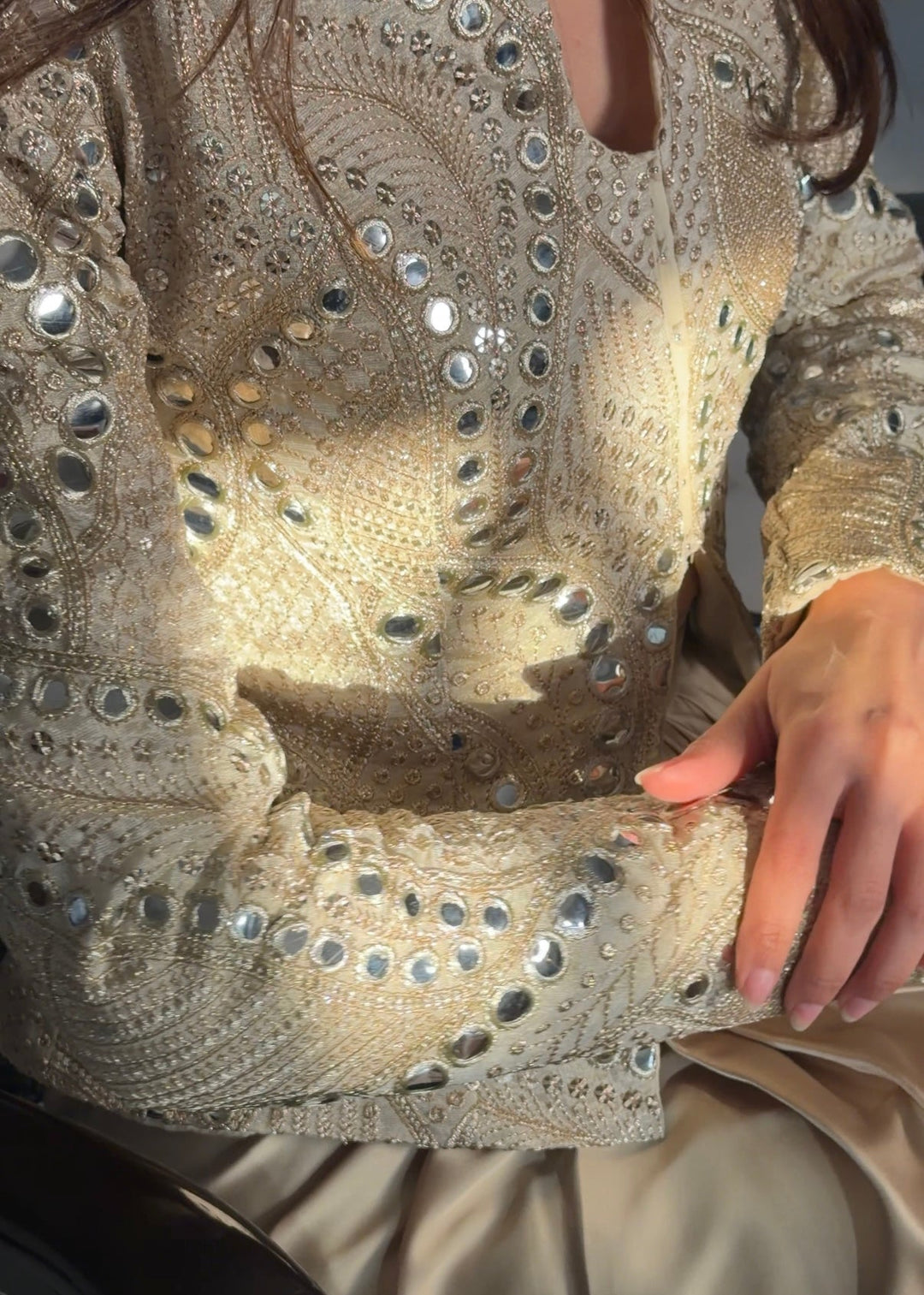 Itika Arora in Zareen Set