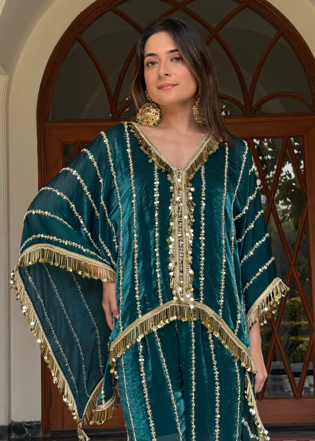 Itika Arora in Leher Set (Teal)