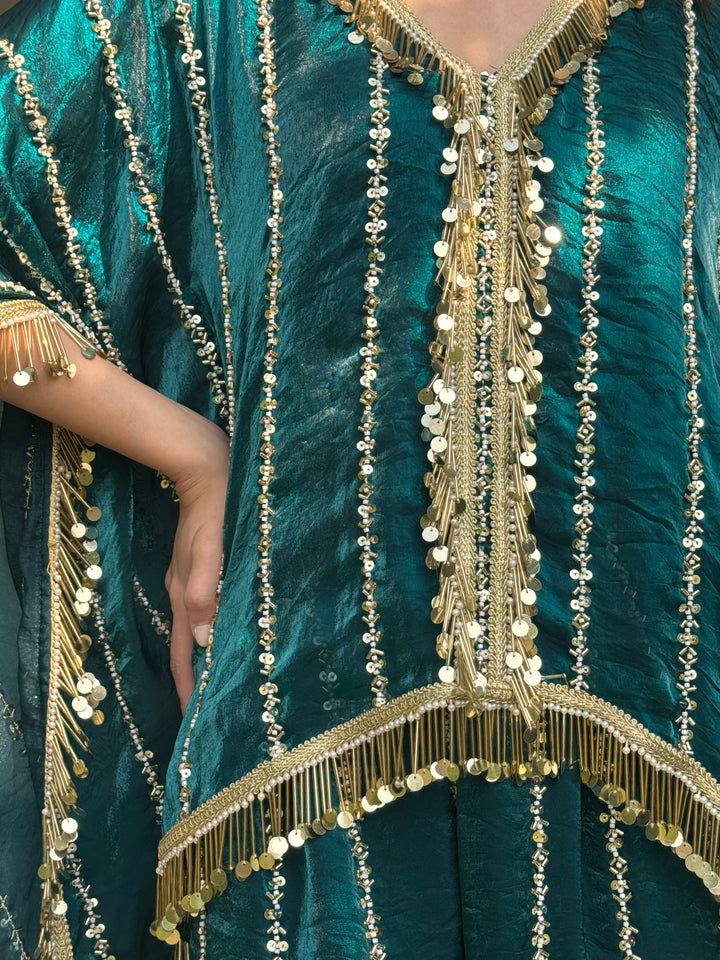 Itika Arora in Leher Set (Teal)