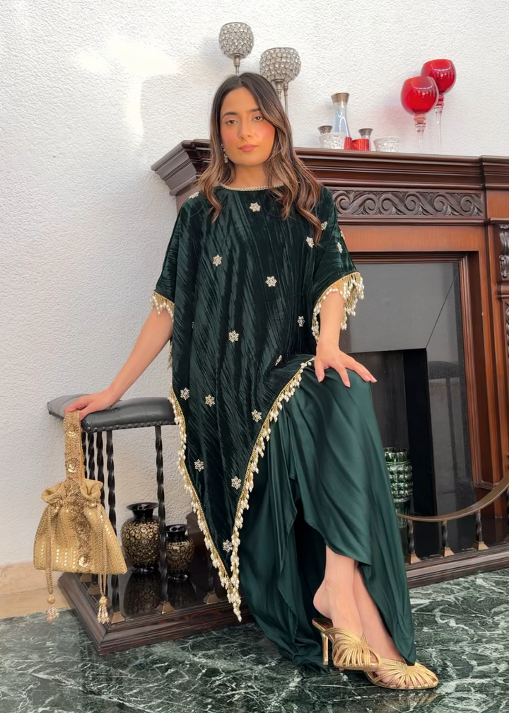 Itika Arora in Inayat Set