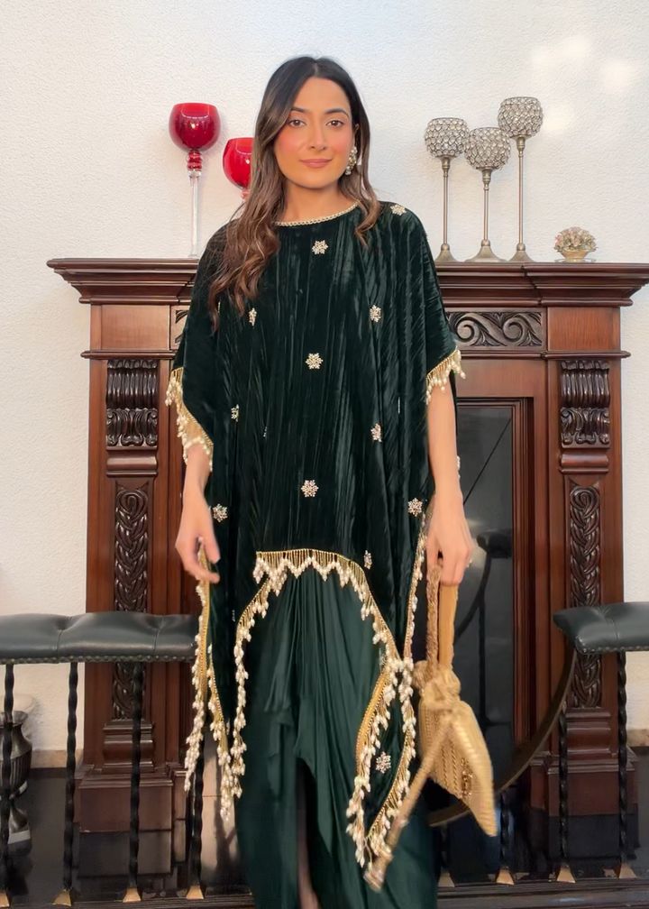 Itika Arora in Inayat Set