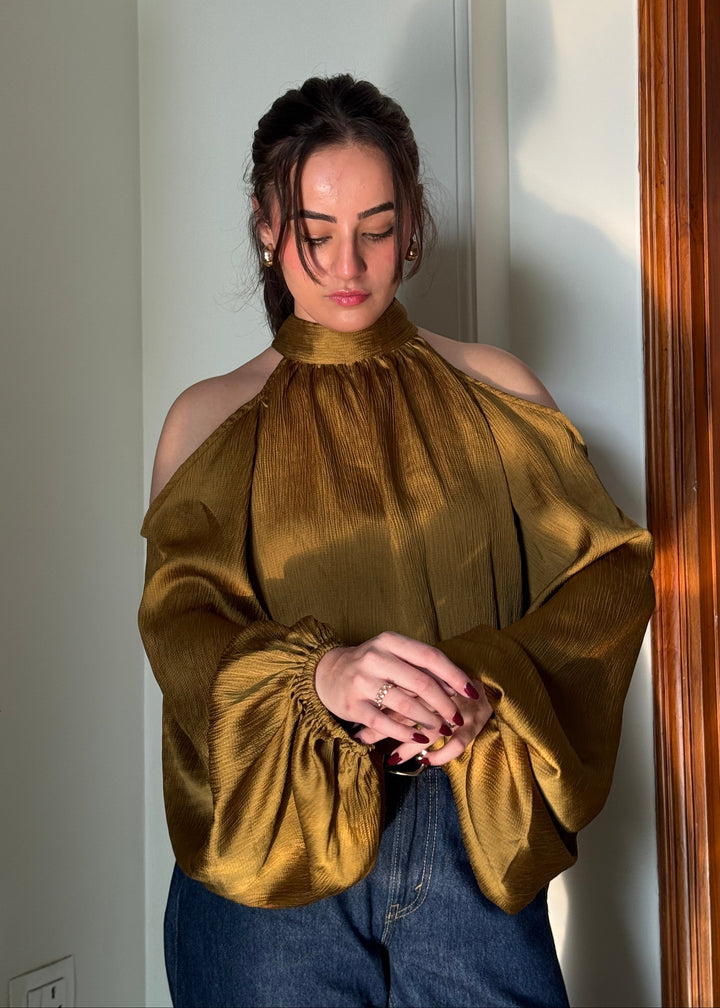 Medusa cold-shoulder Top