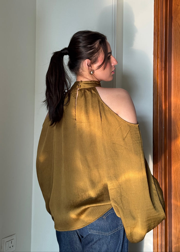 Medusa cold-shoulder Top
