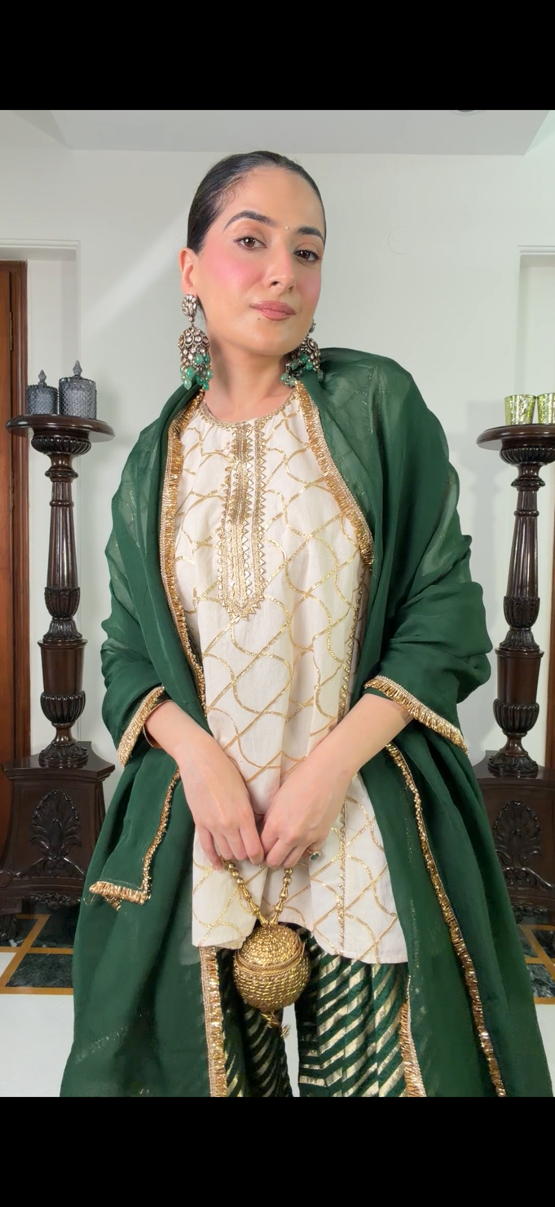 Itika Arora in Kumud set (Kurta Only)
