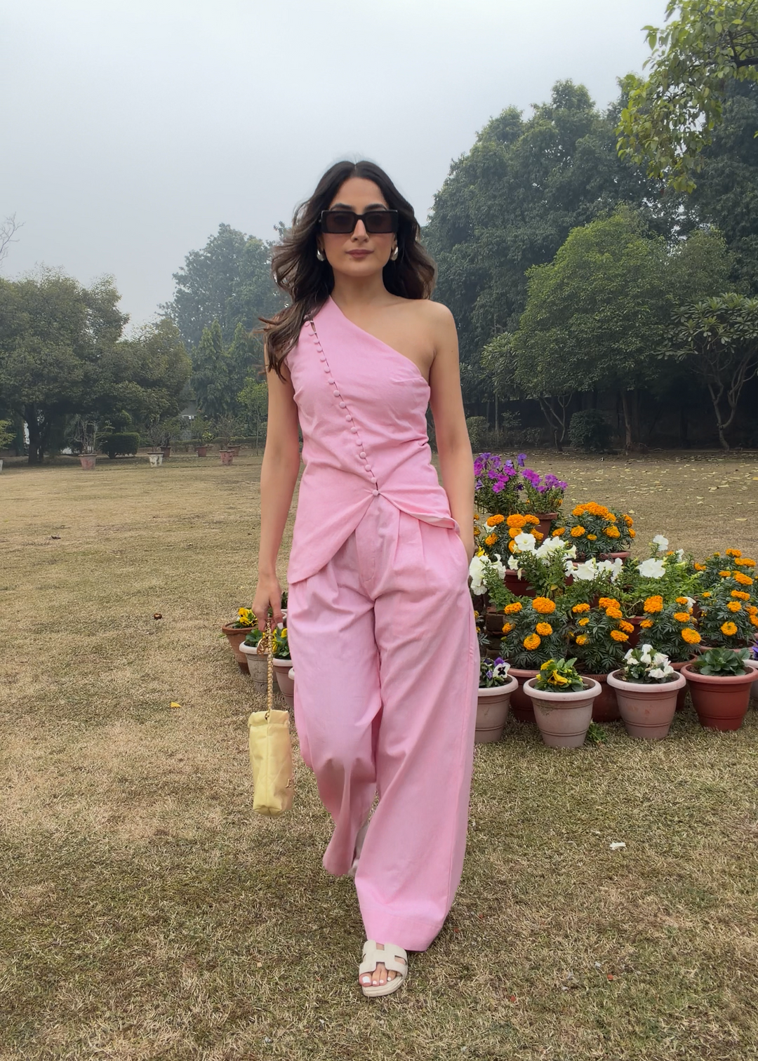 Itika Arora in Roma Co-ord set (Pink)