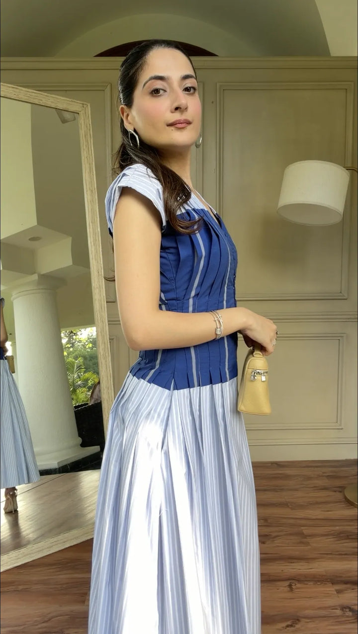 Lea pleated dress