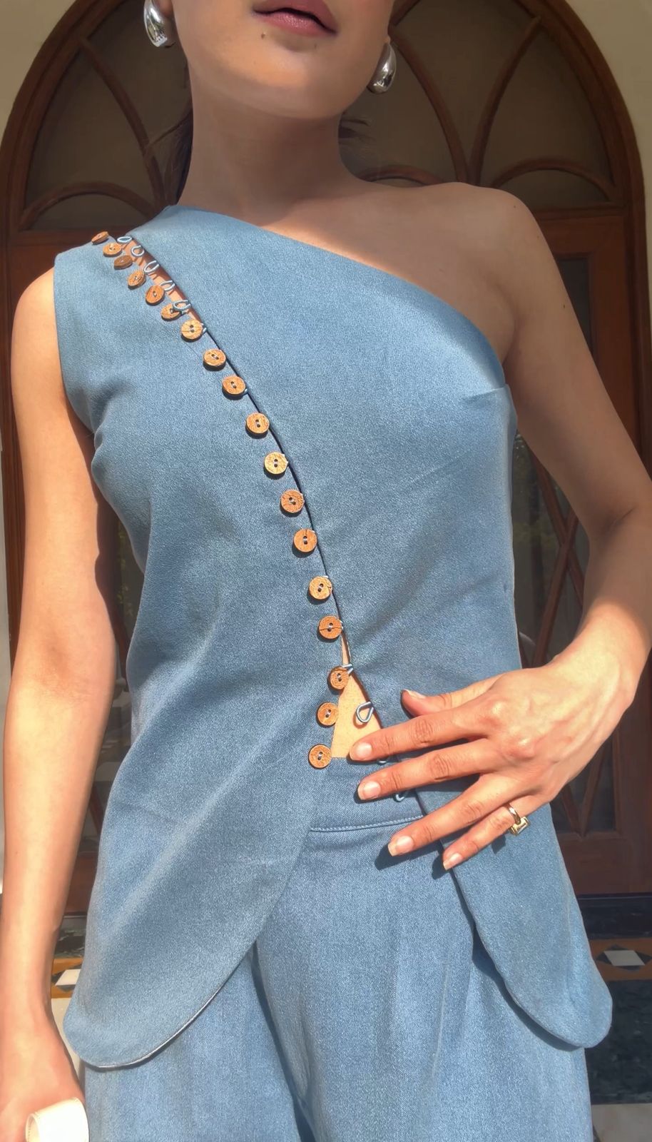 Itika Arora in Roma Co-ord set (Blue Denim)