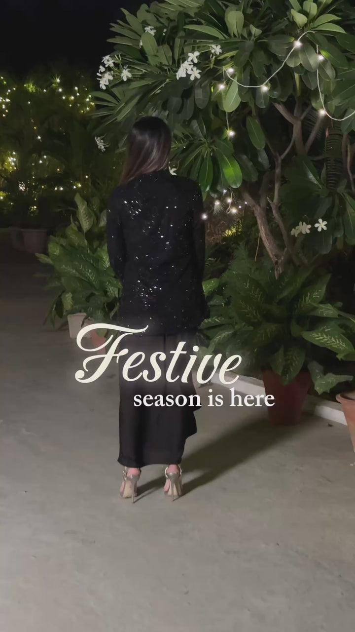 Itika Arora in Tara Set