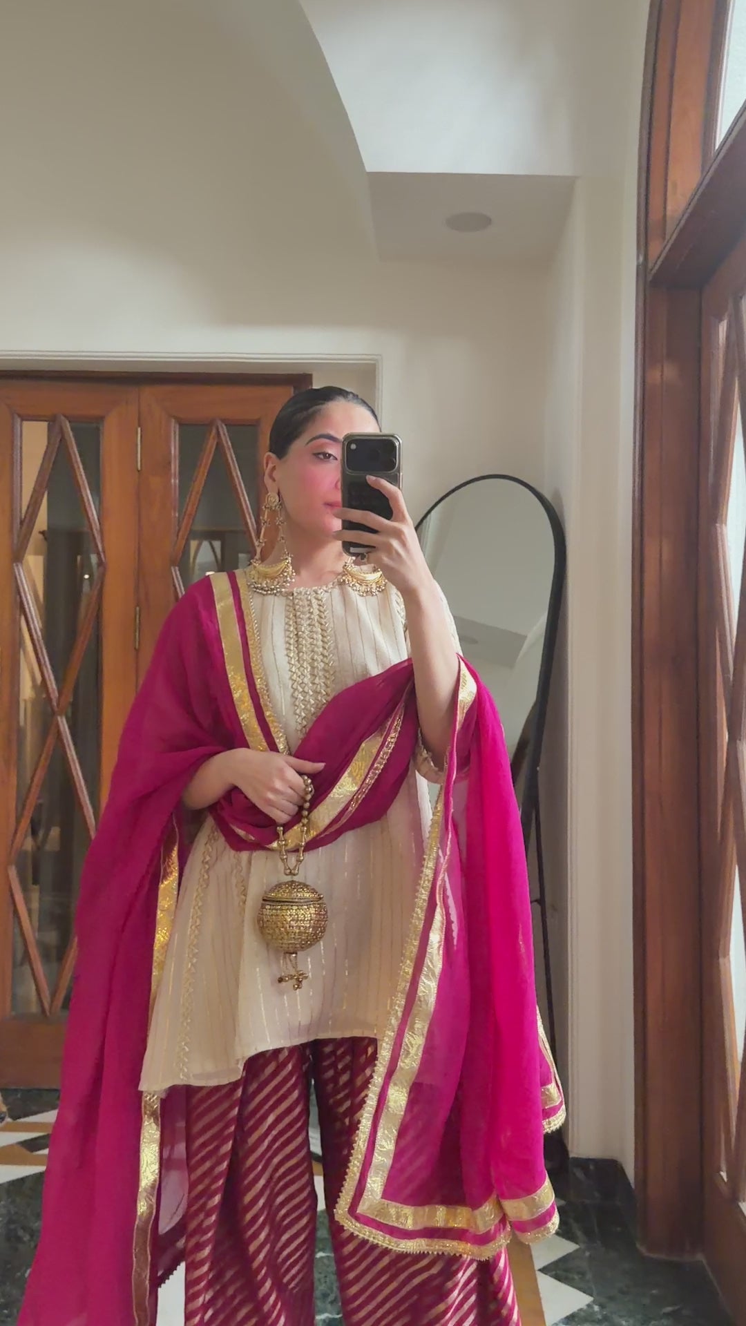 Itika Arora in Gulaab set